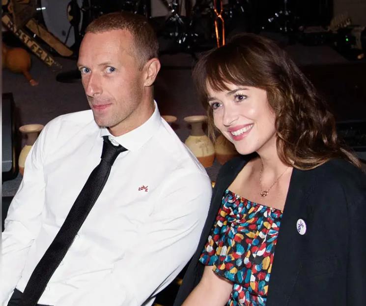 Chris Martin y Dakota Johnson habrían terminado su relación amorosa Chris Martin y Dakota Johnson habrían terminado su relación amorosa