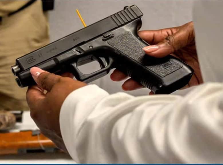 México y EU refuerzan estrategia contra tráfico de armas México y EU refuerzan estrategia contra tráfico de armas