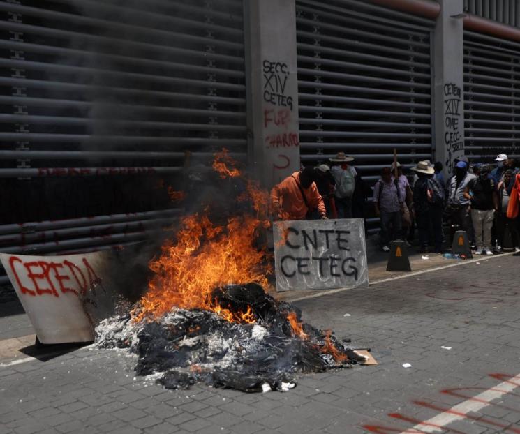 Sheinbaum reprueba actos violentos en oficinas del SNTE Sheinbaum reprueba actos violentos en oficinas del SNTE