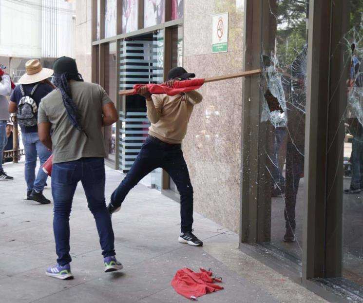 CETEG irrumpe en la Torre Bienestar de Reforma CETEG irrumpe en la Torre Bienestar de Reforma