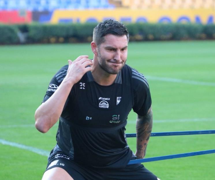 Muestra Gignac en sus redes su proceso de recuperación Muestra Gignac en sus redes su proceso de recuperación