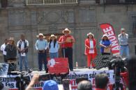 CNTE anuncia receso al levantar su plantón en el Zócalo CNTE anuncia receso al levantar su plantón en el Zócalo