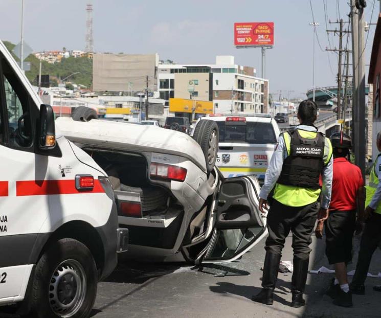 Resulta herido en volcadura Resulta herido en volcadura