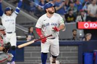 Da Kirk triunfo a los Azulejos