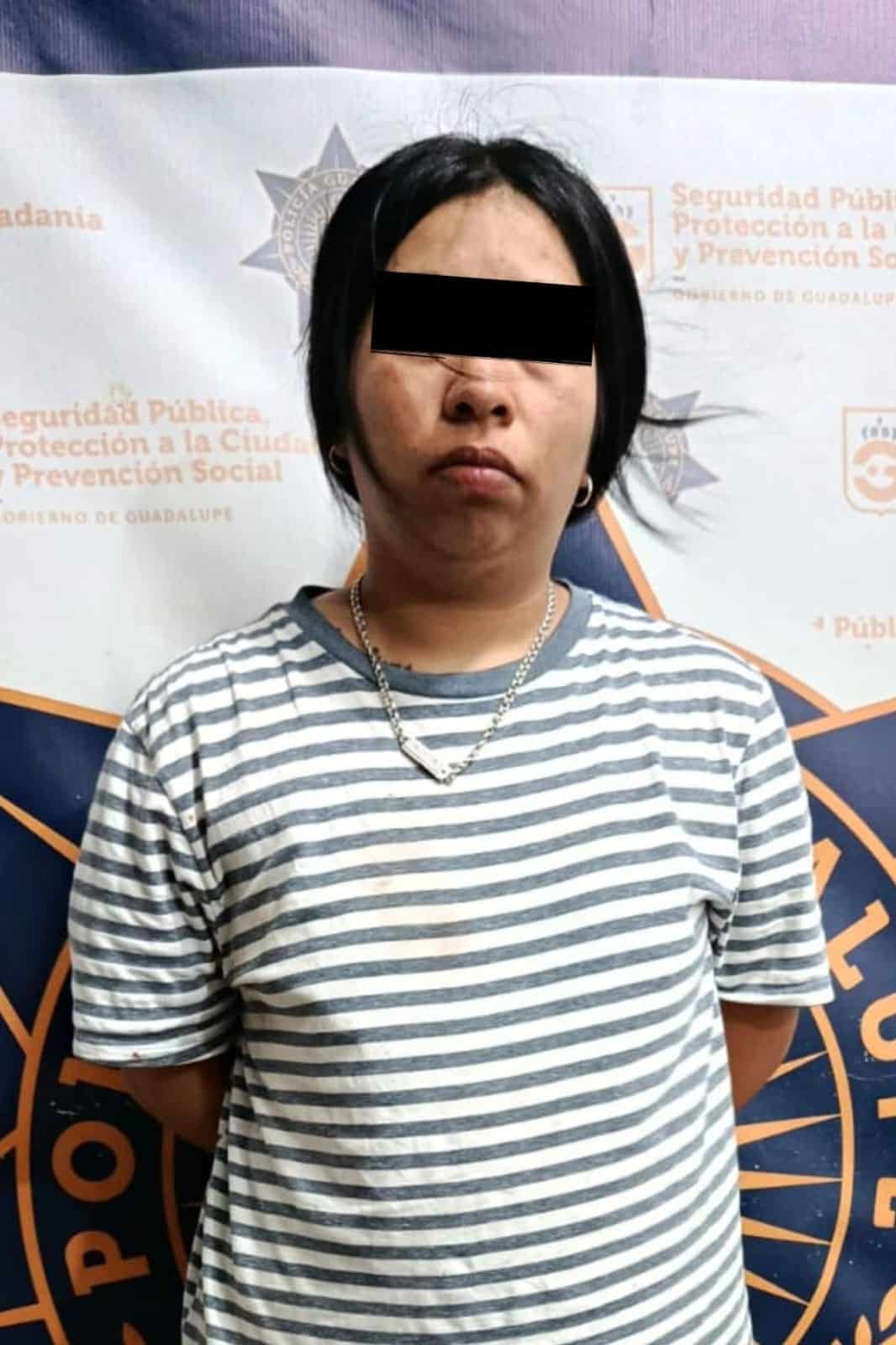 Tras lesionar con un arma blanca a su esposo por celos, una mujer fue detenida por elementos de la Policía de Monterrey, en la Colonia Portal de Xochimilco, en el municipio de Guadalupe.