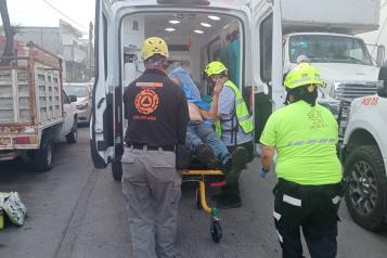 Deja explosión en fábrica 5 heridos