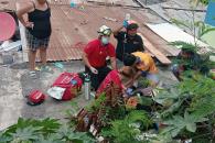 Muere albañil al caer de andamio