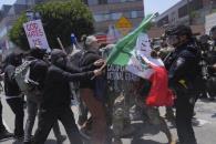 Suman 330 migrantes detenidos en Los Ángeles Suman 330 migrantes detenidos en Los Ángeles