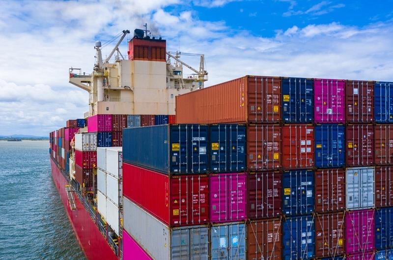 Suben 50% tarifas de contenedores marítimos Suben 50% tarifas de contenedores marítimos