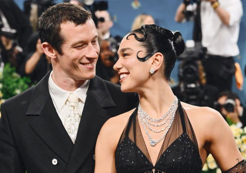 Confirma Dua Lipa su compromiso con Callum Turner Confirma Dua Lipa su compromiso con Callum Turner