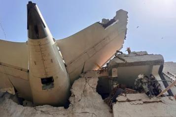 Accidente aéreo en la India deja al menos 204 muertos 