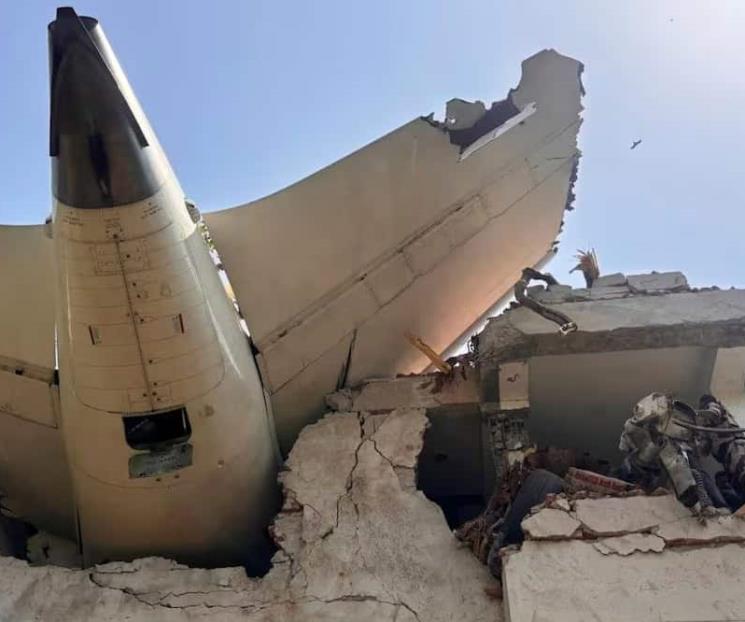 Accidente aéreo en la India deja al menos 204 muertos 