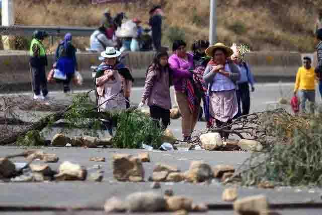 Mueren dos policías en choque con simpatizantes de Evo Morales Mueren dos policías en choque con simpatizantes de Evo Morales