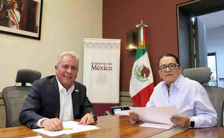 Dialoga Gobierno con líder de la FSTSE tras ruptura con CNTE Dialoga Gobierno con líder de la FSTSE tras ruptura con CNTE