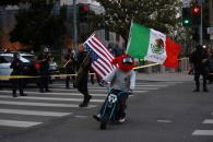 Piden a mexicanos manifestarse de manera pacífica en Washington
