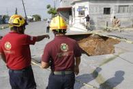Evalúa Escobedo zona afectada por socavón Evalúa Escobedo zona afectada por socavón