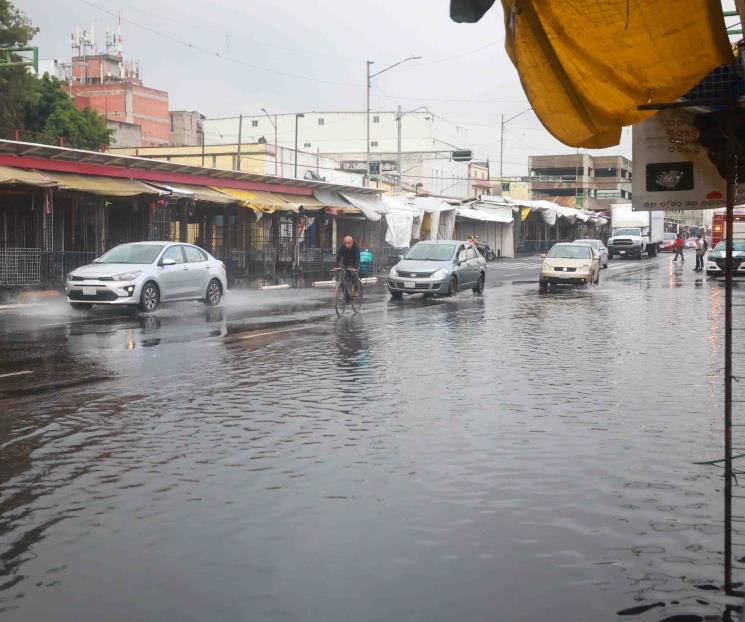 Lluvias fuertes continúan en la CDMX Lluvias fuertes continúan en la CDMX
