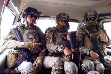 Combaten como mercenarios en Ucrania expolicías federales