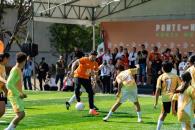 Entrega Samuel la primera de 300 canchas de futbol