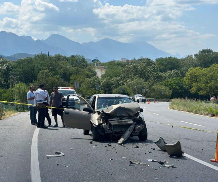 Pierde la vida al chocar en su auto Pierde la vida al chocar en su auto