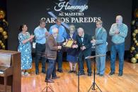 Rinden homenaje al maestro Carlos Paredes