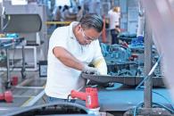 Cae manufactura en abril Cae manufactura en abril
