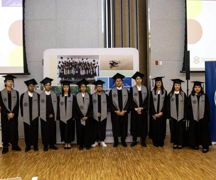 Celebran primera generación de Prepa Politécnica apoyada por Linde