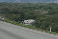Deja volcadura un muerto en la Saltillo