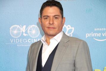 Sufre Ernesto Laguardia percance de auto y pide ayuda sin &eacute;xito