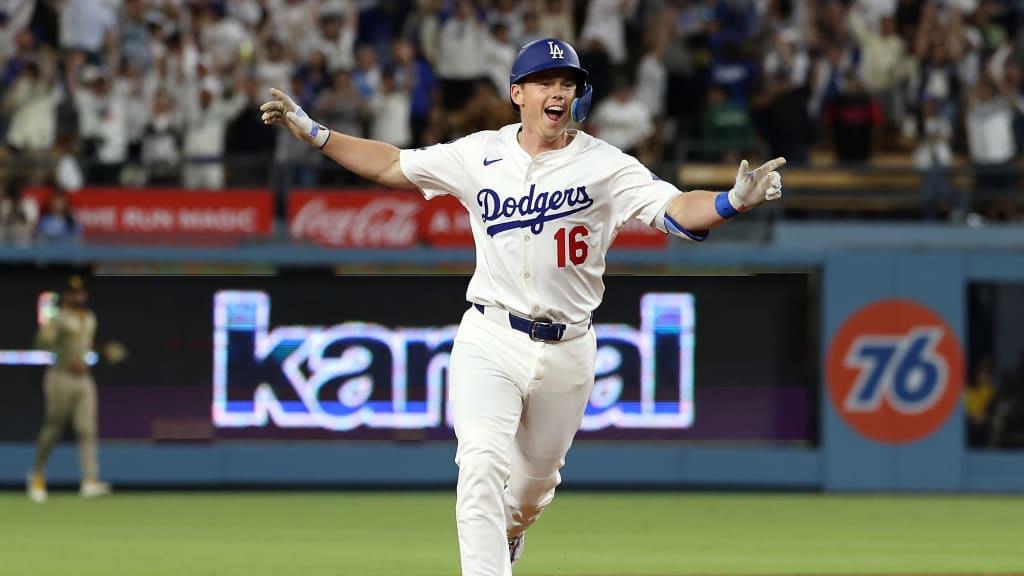 Dejan los Dodgers tendidos a los Padres