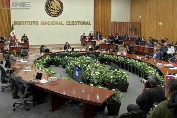 Elimina INE a aspirantes por promedio menor a 8 en la carrera