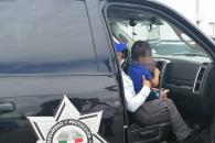 Abandonan a niño en iglesia