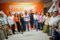 Entrega MC nombramientos a coordinadores regionales