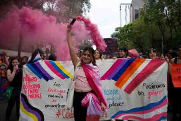 Participan mujeres en la Marcha Lencha 2025