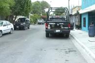 Hallan a hombre muerto en la sala de su casa