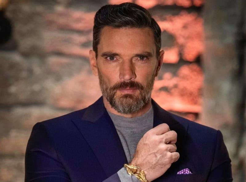Confiesa Julián Gil haber sido abusado sexualmente por mujeres