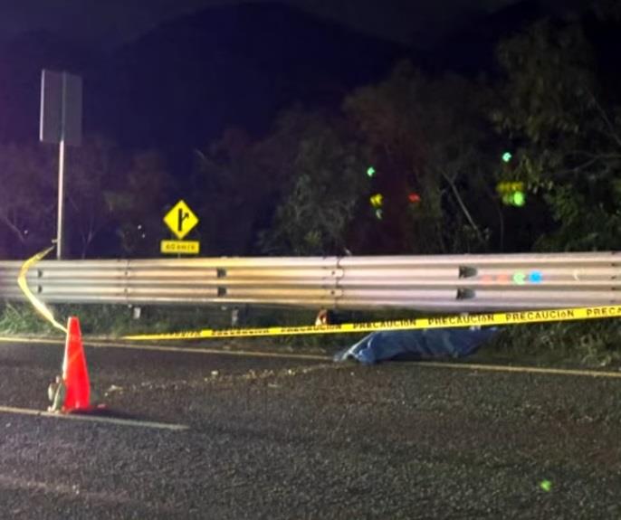 Muere motociclista al ser impactado por automovil en Santiago Muere motociclista al ser impactado por automovil en Santiago