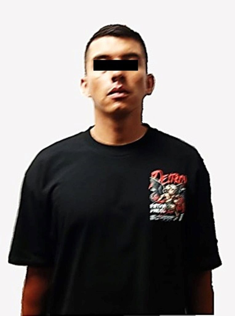 Elementos de la Guardia de Proximidad de Apodaca, detuvieron a un hombre de origen colombiano, quien contaba con una orden de aprehensión pendiente por el delito de fraude.