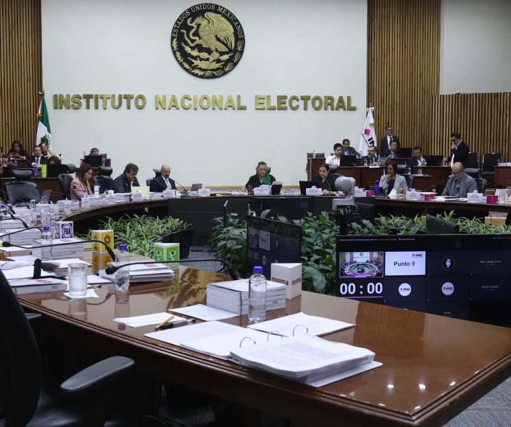 Oposición acusa que reforma electoral va contra consejeros del INE Oposición acusa que reforma electoral va contra consejeros del INE