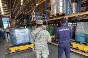 Asegura Marina 21 toneladas de precursores qu&iacute;micos