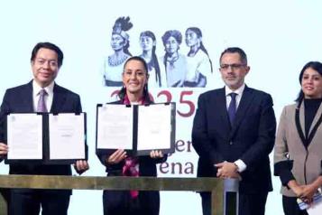 Reduce gobierno edad de jubilaci&oacute;n de maestros