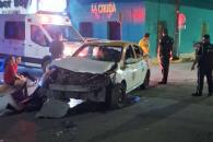 Resultan dos heridos tras choque