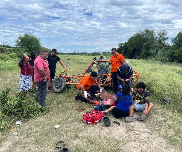 Vuelca vehículo tubular en Cadereyta; hay 1 muerto y uno más herido Vuelca vehículo tubular en Cadereyta; hay 1 muerto y uno más herido