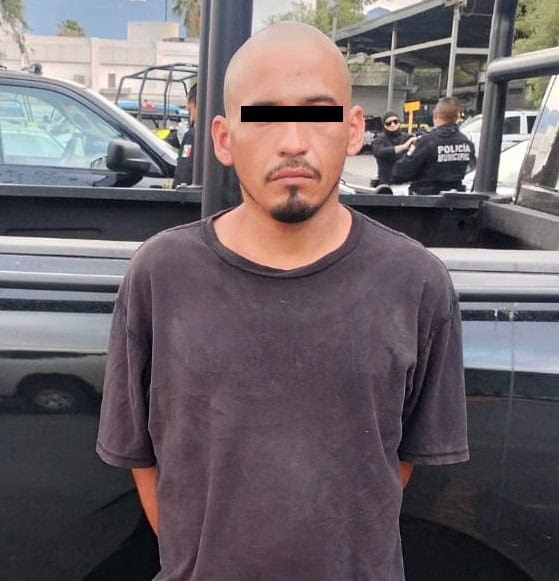 Elemento de la policia preventiva de Monterrey, lograron la detención de un delincuente, que esta relacionado con 14 robos con violencia a tiendas de conveniencia en esta ciudad.