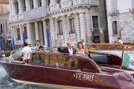 Ceremonia de Bienvenida de Bezos y Sánchez se interrumpe por lluvia