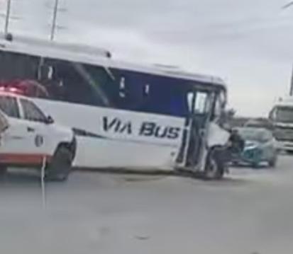 Volcadura de transportes deja cinco heridos en El Carmen Volcadura de transportes deja cinco heridos en El Carmen