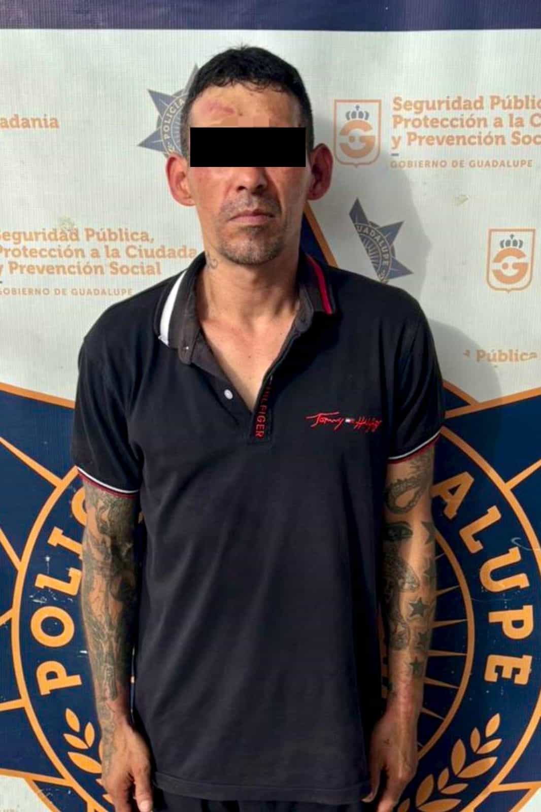 Un presunto líder criminal que habría ordenado la ejecución de una persona en la Colonia Camino Real, en Guadalupe, fue detenido por elementos de la policía municipal., además se le investiga por otros hechos.