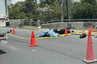 Se estrella contra muro y muere