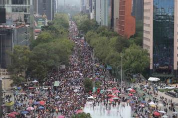 Marcha del Orgullo LGBTTTIQ+ 2025; la CDMX se pinta de arco&iacute;ris