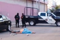 Ejecutan a hombre al salir de supermercado